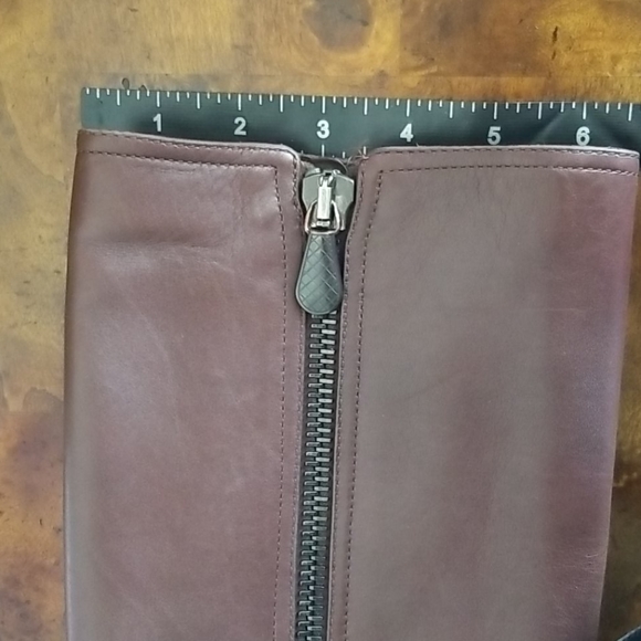 Bottega Veneta Brown Leather  Round Toe Zip - Picture 7 of 9